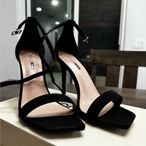 FASHION NOVA | Never let me down heeled sandals | BLACK | Size 8